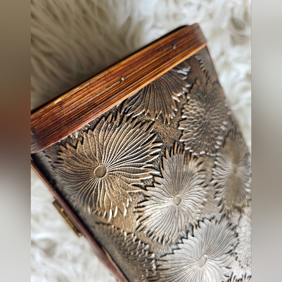 Vintage Embossed Metal & Wood Carry Box with Wrapped Handle - Picture 3 of 8